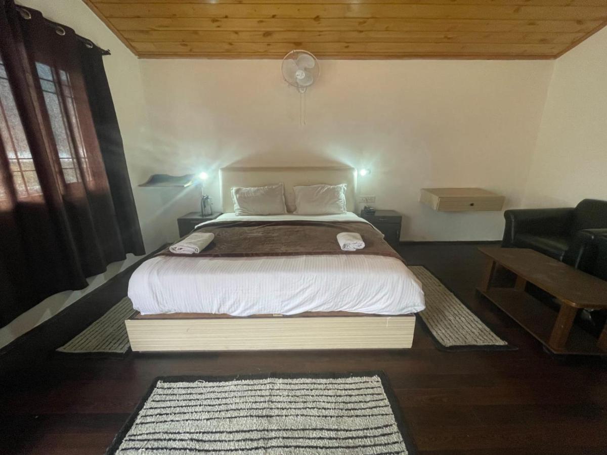 Flora Hills View Hotel Manali  Bagian luar foto