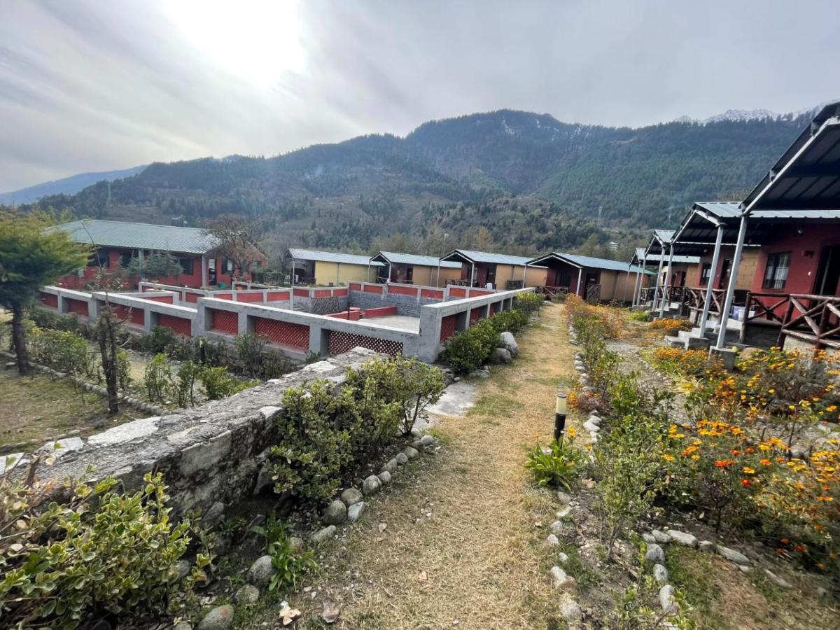 Flora Hills View Hotel Manali  Bagian luar foto