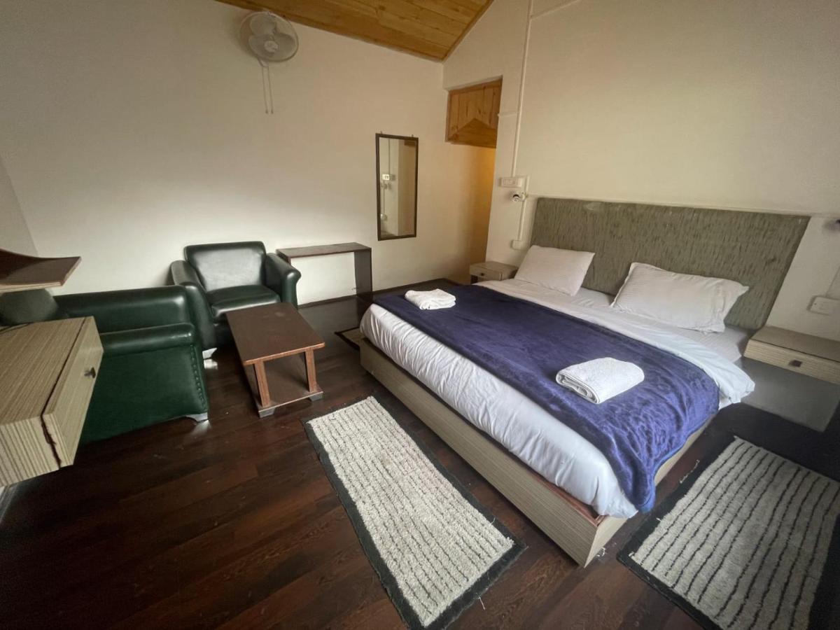 Flora Hills View Hotel Manali  Bagian luar foto