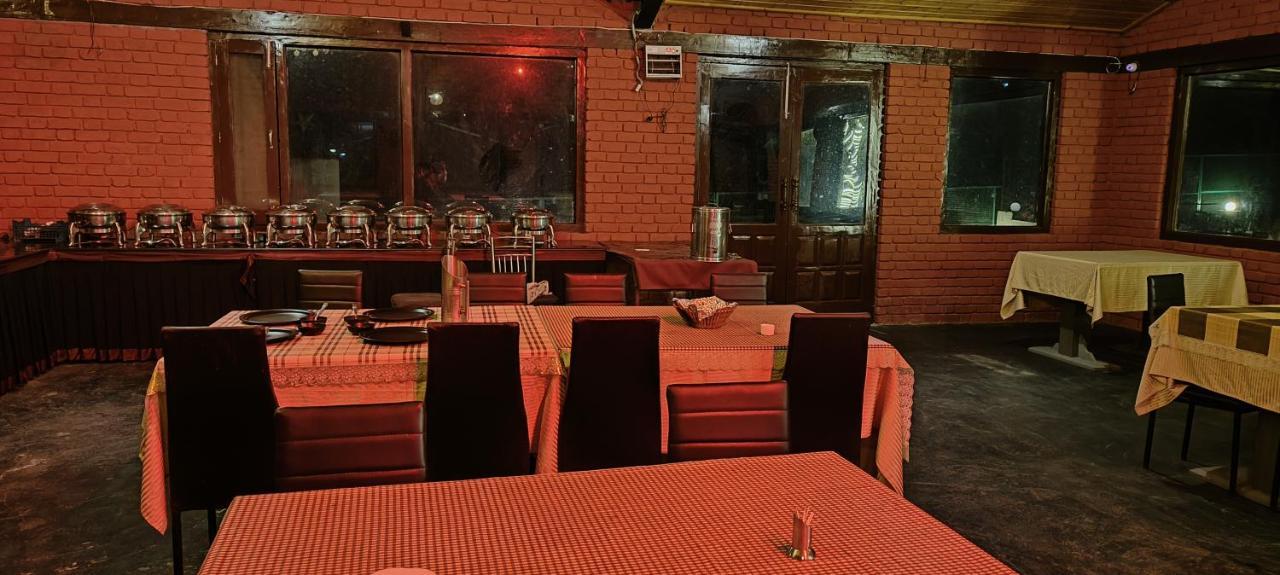 Flora Hills View Hotel Manali  Bagian luar foto