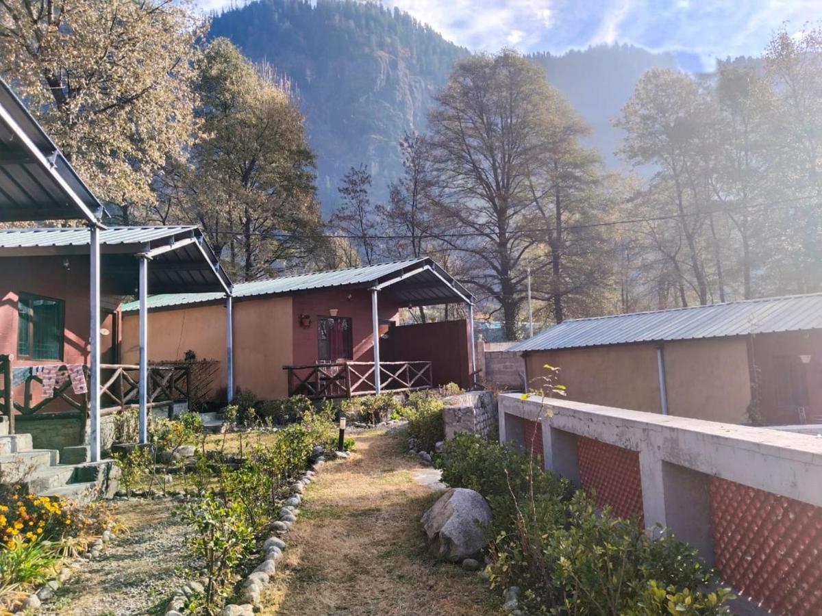Flora Hills View Hotel Manali  Bagian luar foto